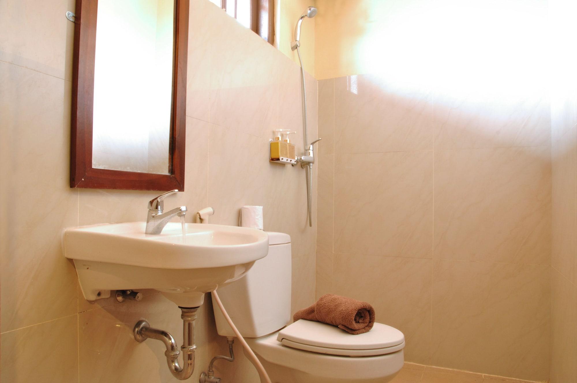 Bemo Corner Guest House Kuta Lombok Exteriör bild