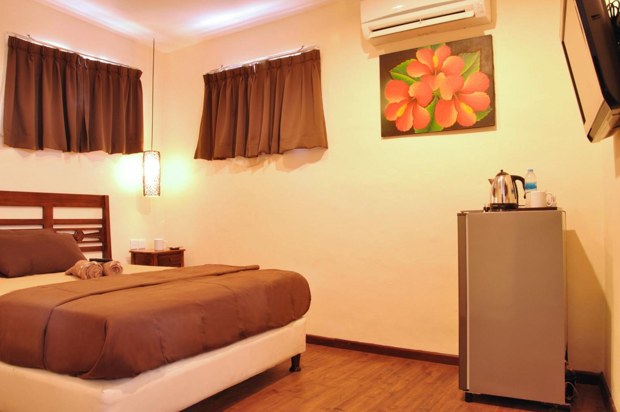 Bemo Corner Guest House Kuta Lombok Rum bild