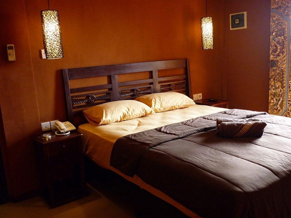 Bemo Corner Guest House Kuta Lombok Exteriör bild